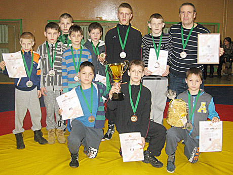 Joniškio imtynininkų rinktinė – trečia Joniškio imtynininkų rinktinė – trečia