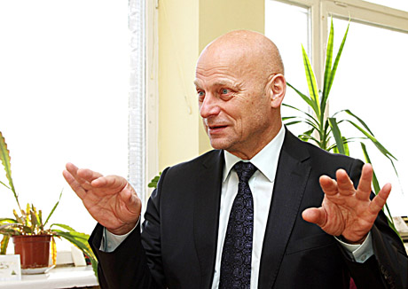 Teismai užversti bylomis ir problemomis Teismai užversti bylomis ir problemomis