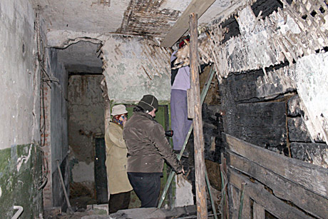 Pakruojo sinagogos duris pravėrė projektuotojai Pakruojo sinagogos duris pravėrė projektuotojai