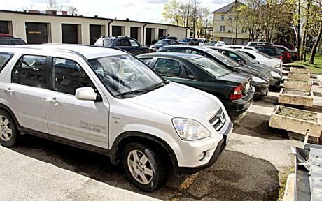Tarnybinis automobilis ar solidi kompensacija? Tarnybinis automobilis ar solidi kompensacija?