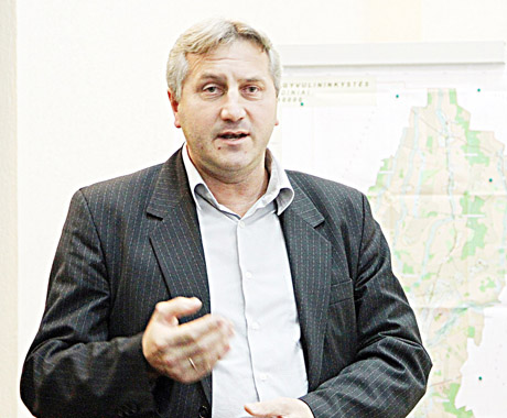 Turtingiausias tarp merų – Antanas Bezaras Turtingiausias tarp merų – Antanas Bezaras
