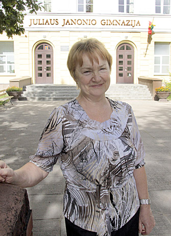 43 metai mokykloje – tarsi gyvenimas po klevu 43 metai mokykloje – tarsi gyvenimas po klevu
