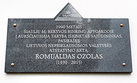 Rėkyviškiai įamžino R. Ozolo atminimą Rėkyviškiai įamžino R. Ozolo atminimą