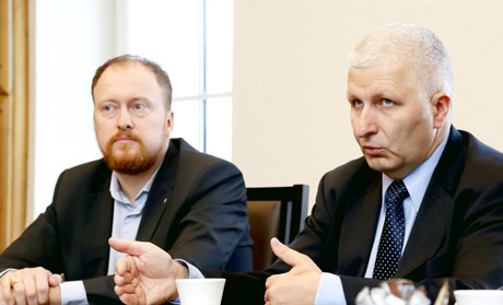 Dėl naujų orlaivių tikrins oro uostą Dėl naujų orlaivių tikrins oro uostą