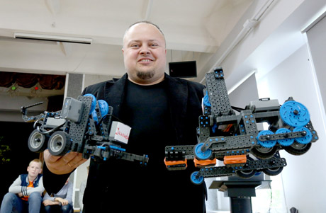 Slaptas ginklas – robotas „monstras“ Slaptas ginklas – robotas „monstras“
