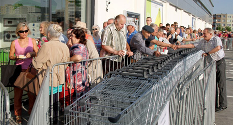 Pirkėjai šturmavo „Lidl“ ir ieškojo A. Sabonio Pirkėjai šturmavo „Lidl“ ir ieškojo A. Sabonio