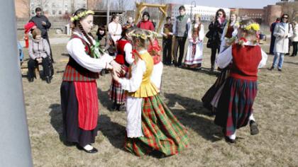 Vaikai šventė Velykėles