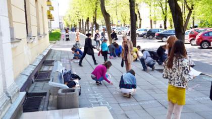 Studentai atidarė lietuviškų žodžių alėją