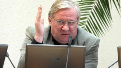 Sužlugo planas nugriauti tvorą, kurios nėra
