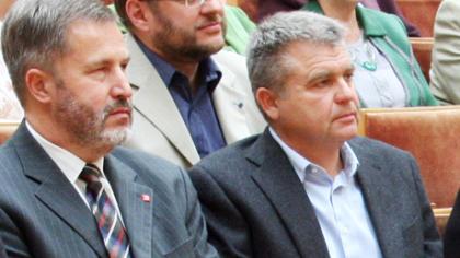 Apie Edvardą Žakarį, Valerijų Simulik ir Arvydą Mockų