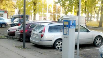 Šiaulių miesto centre – daugiau patogiai įrengtų automobilių stovėjimo vietų