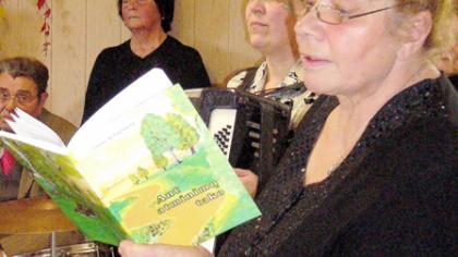 Rudiškiuose pristatyta kraštietės poezijos knygelė
