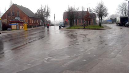 Miestelio centras par­da­vi­nė­ja­mas po ply­tą