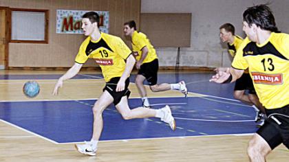 „Universitetas-Gubernija“ pralaimėjo čempionams