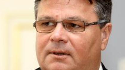 Tarp dviejų ugnių: lenkų, rusų