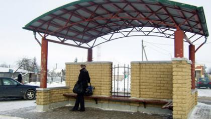 Šeduviai šąla laukdami autobusų
