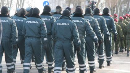 Policijos gretos retėja: minus 159