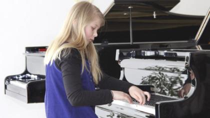 Skambėjo fortepijoninė muzika