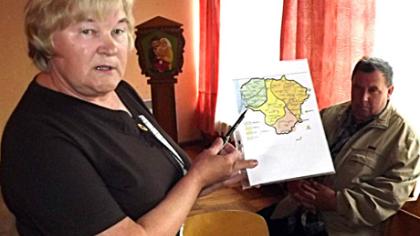 Salėje skambėjo įvairios tarmės