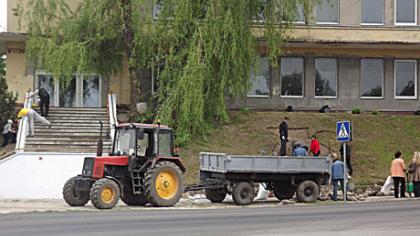 Politikai miestui pateikė dovaną