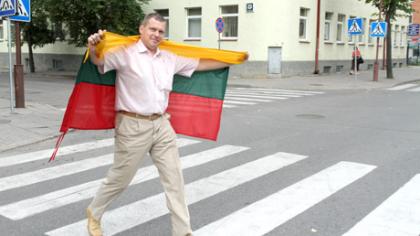 Už lietuvių pergales – su tautine vėliava
