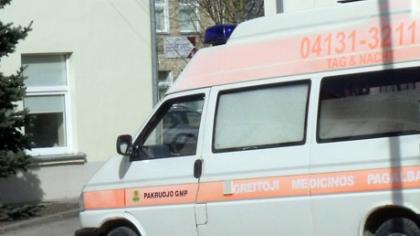 Namo išleista moteris sukniubo dar ligoninėje