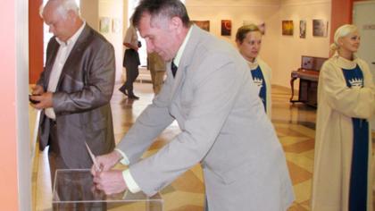 Radviliškiečių aukos – naujiems bažnyčios varpams