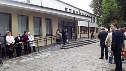 Kviečia pagražėję miestelio kultūros namai