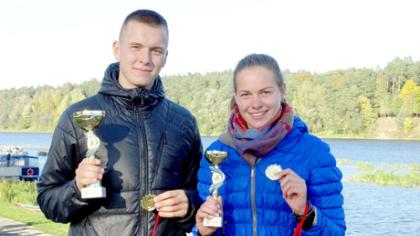 Irkluotojai lenktyniavo 4 km trasoje
