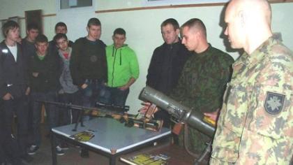 Viešėjo policininkai ir savanoriai
