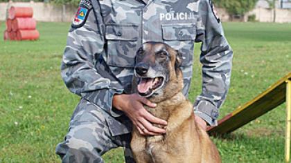 Policijos šuo užuodė narkotikus