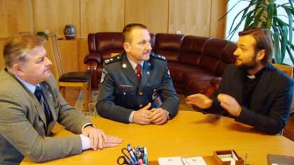 Policija ir bažnyčia dirba žmonių saugumo labui