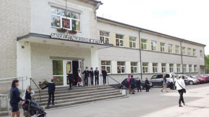 Mokyklą sau­gos iš­min­ties sim­bo­lis