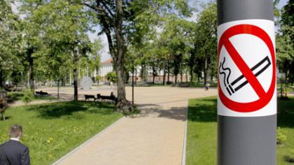 Lauko kavinėms leis atkurti rūkymo zonas