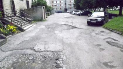 Pasirinko remontuoti kiemą