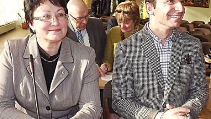 Direktorius nešoks pagal partijos dūdelę