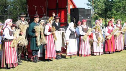 Folkloro kolektyvui suteiktas vardas