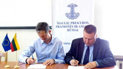 Verslininkai pasirašė bendradarbiavimo sutartį