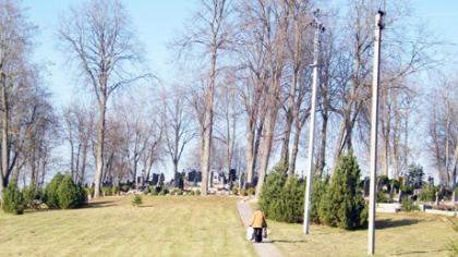 Su­die, gy­ve­ni­me! Ei­nu kal­ne­lin