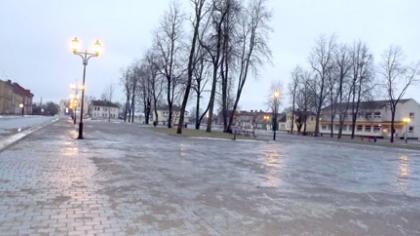 Rekonstruotoje aikštėje mato broką