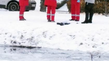 Iškviesta pagalba žiemos maudynių entuziastui