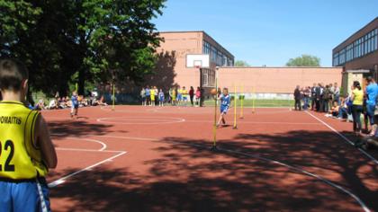 Pakruojyje – nauja krepšinio aikštelė