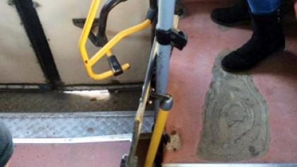 Autobusai lūžta važiuodami?