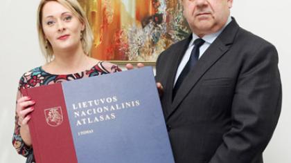 Uni­ver­si­te­tui do­va­no­jo Lie­tu­vos na­cio­na­li­nį at­la­są