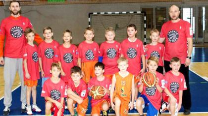 Jaunieji krepšininkai žaidžia NBA